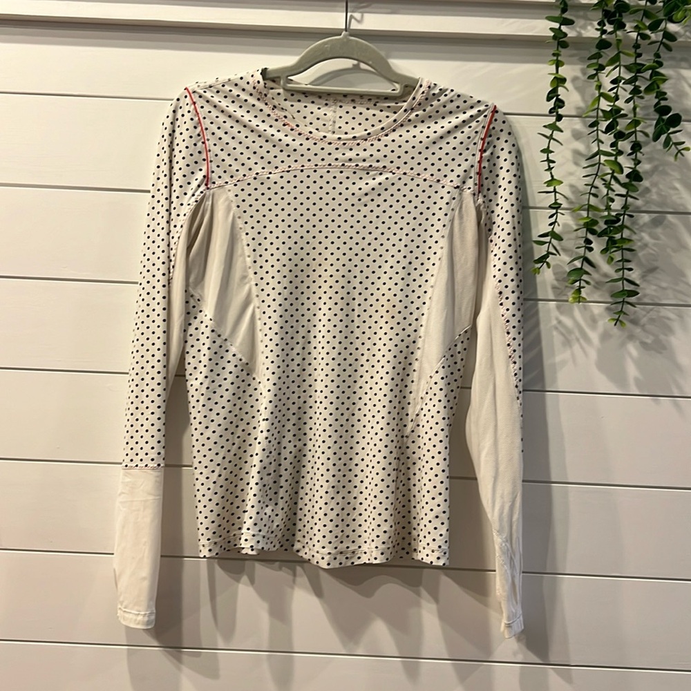 Lululemon athletic top